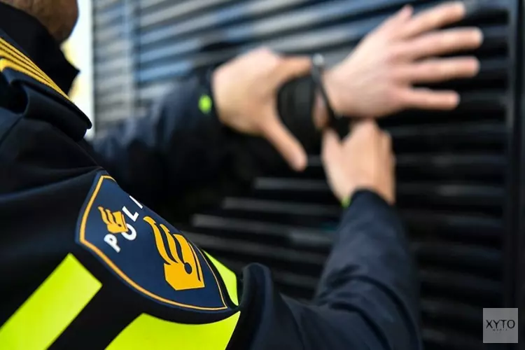 Politie houdt twee mannen aan op verdenking van mensenhandel en mensensmokkel