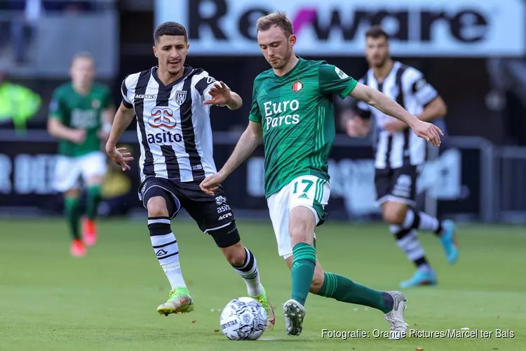 Feyenoord na snelle tegengoal toch naar ruime zege in Almelo