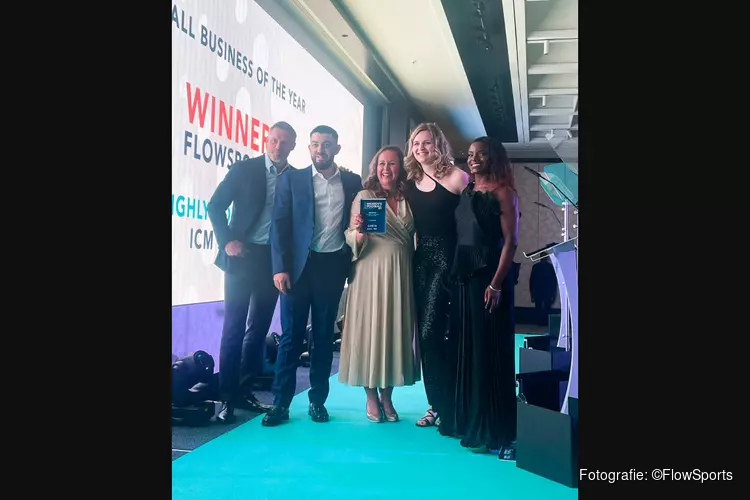 FlowSports wint prijs tijdens Women`s Football Awards