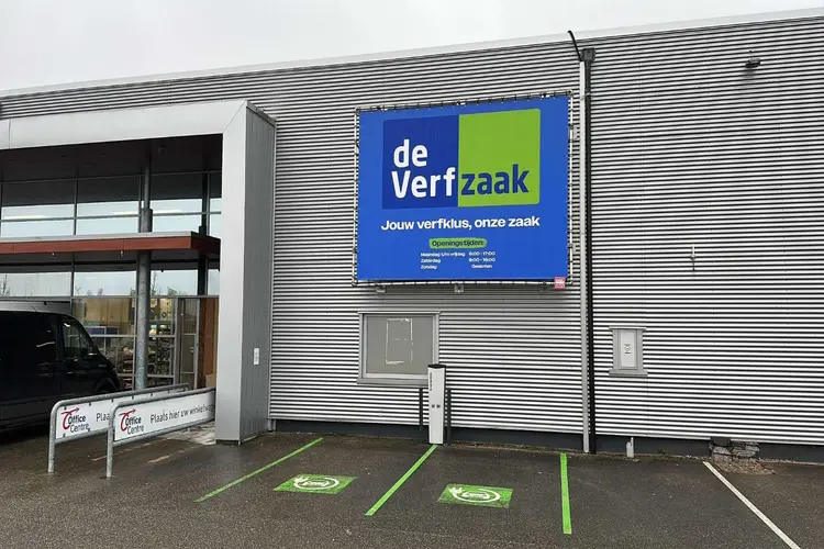 Op 12 maart 2024 opent De Verfzaak haar deuren in Deventer