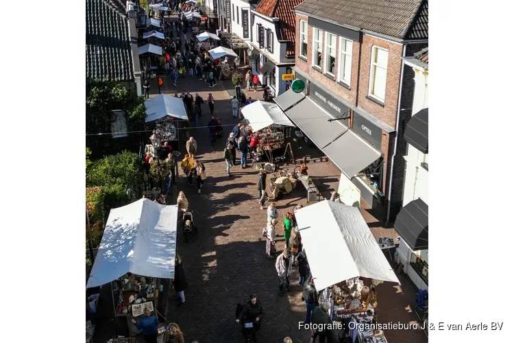 Bezoek de Curiosa, Antiek en Brocante Markt in Delden