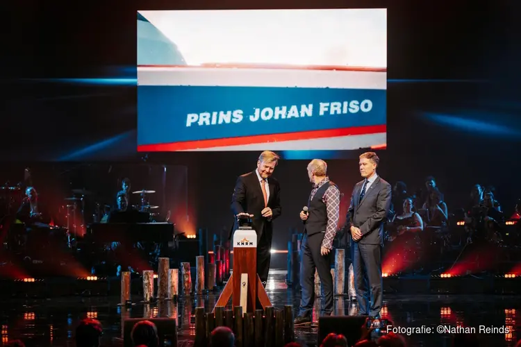 Koning onthult nieuwste KNRM-boot: Prins Johan Friso