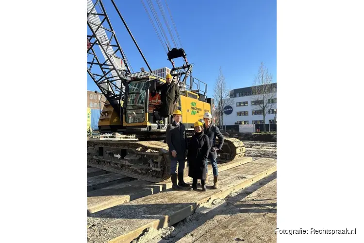 Eerste paal geboord van duurzaam en modern gerechtsgebouw voor de rechtbank Overijssel in Almelo