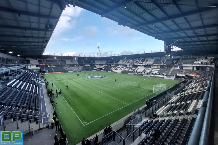 Heracles Almelo spoelt bekerkater weg tegen PEC Zwolle